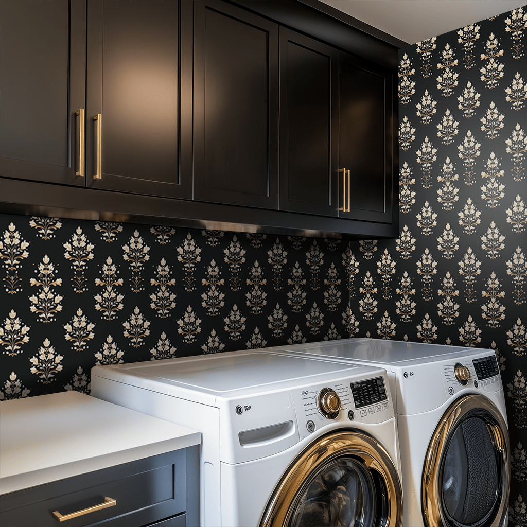 Papel tapiz Ramas ornamentales sobre negro